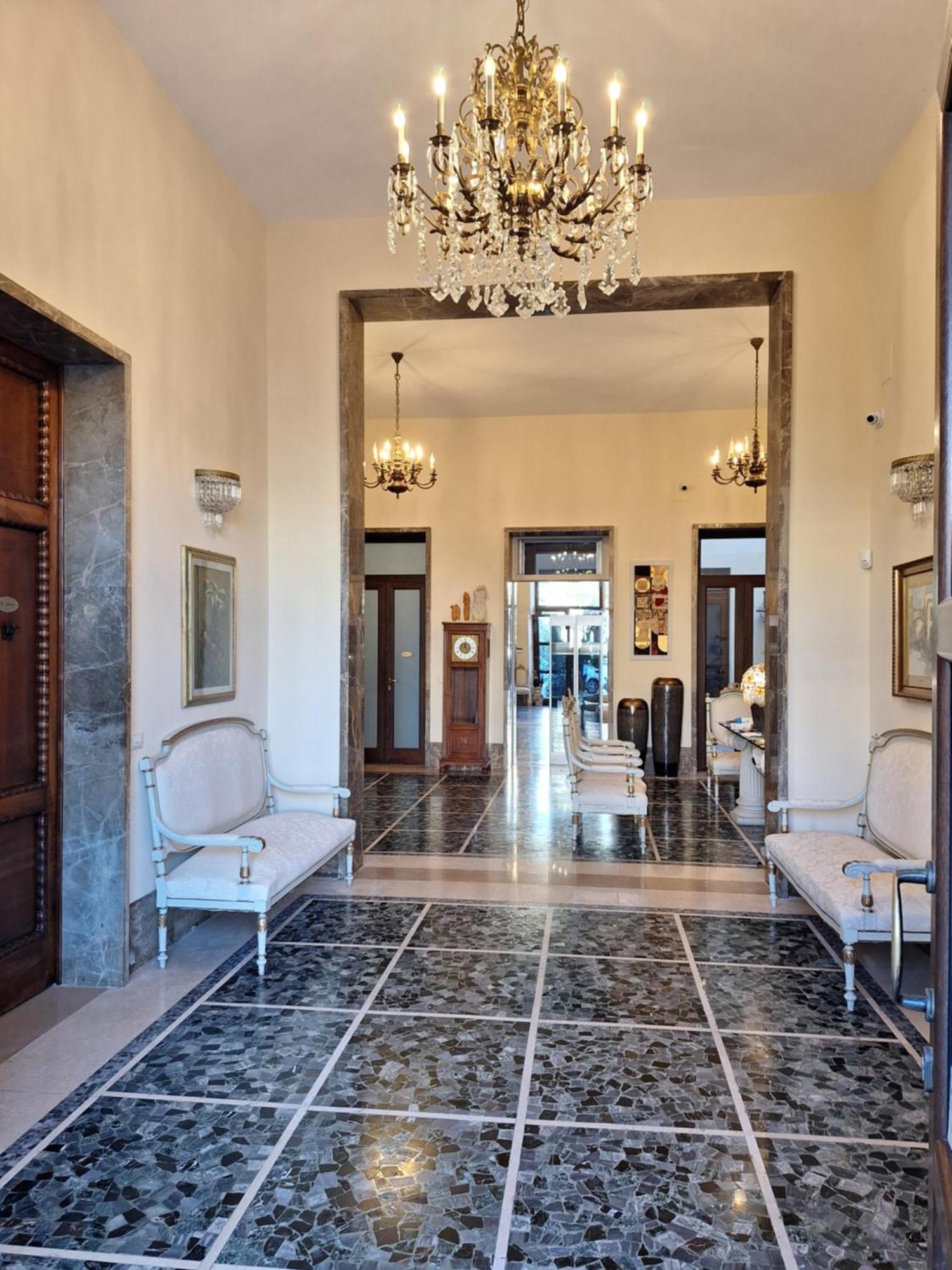 Dimora Charleston Lecce Parcheggio Privato In Loco Gratis Acomodação com café da manhã Exterior foto