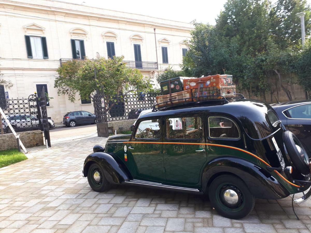 Dimora Charleston Lecce Parcheggio Privato In Loco Gratis Acomodação com café da manhã Exterior foto