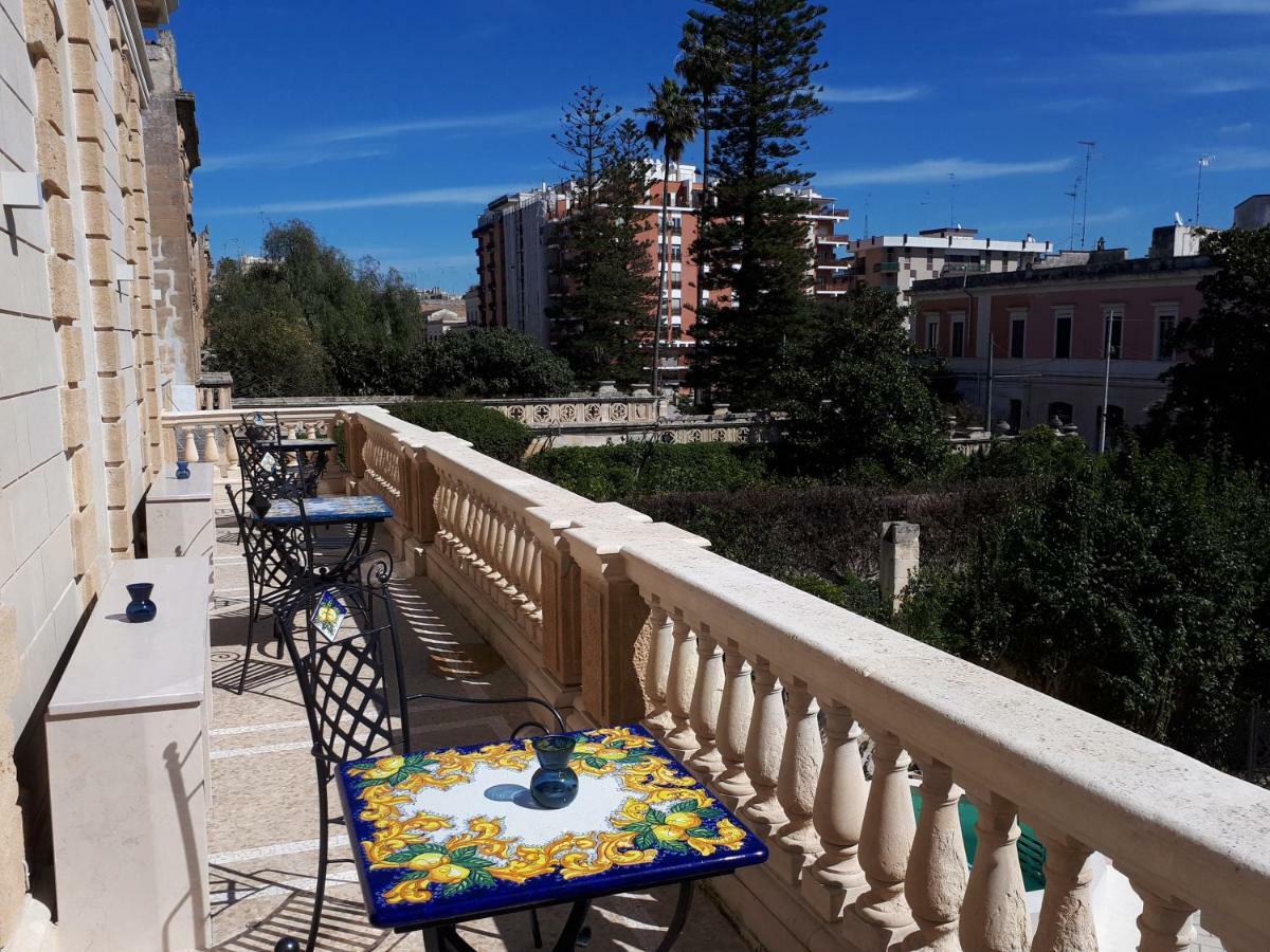 Dimora Charleston Lecce Parcheggio Privato In Loco Gratis Acomodação com café da manhã Exterior foto